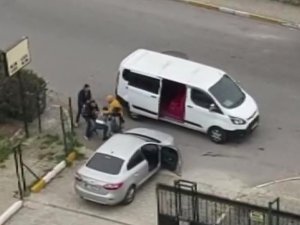 Tuzla’da Önü Kesilen Otomobilin Sürücüsünün Kaçırıldığı Anlar Kamerada
