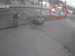 Manisa’da 2 Kişinin Hayatını Kaybettiği Motosiklet Kazası Kameraya Yansıdı