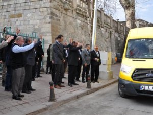 Kütahya Adliyesi, 12 Kişilik Personelini Adli Hizmetlerin Devam Etmesi İçin Bölgeye Gönderdi