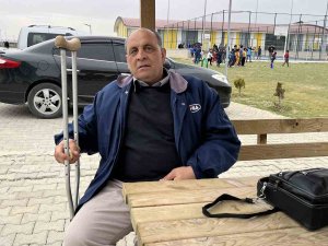 Koltuk Değneği İle Enkaz Altında Kalmaktan Son Anda Kurtuldu
