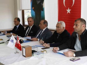 Müteahhitler Birliği Başkanı Çakıroğlu: "Tek Suçlu Müteahhitler Değil, Ruhsat Veren Yerel Yönetimler De Sorumlu"