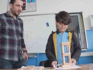 Gelecek Nesiller Sismik İzolatör Sistemini Öğreniyor