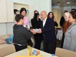 Mersin Polisi, Depremzedelerin Yanında