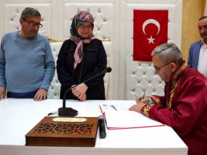 Depremzede Çiftin Nikahını Başkan Işık Kıydı