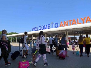 Antalya’da Turizmde Tüm Zamanların En İyi Şubat Ayı Gerçekleşti