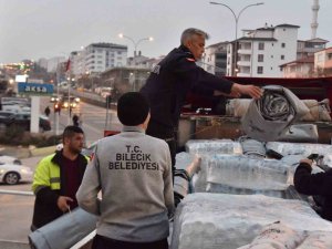 Bilecik Belediyesi’nin 21’inci Yardım Tırı Deprem Bölgesine Gönderildi