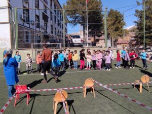 Depremzede Çocuklara Psikolojik Destekler Sürüyor