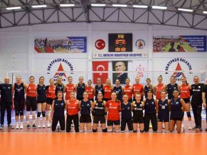 Depremzede Takımla Dostluk Maçı