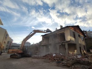 Tosya’da Son 3 Yılda 250 Bina Yıkıdı
