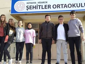 6 Ortaokul Öğrencisi Depremzedeler İçin Seferber Oldu