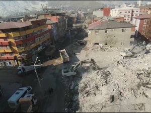 Elbistan’da Ticaretin Kalbinin Attığı Caddelerdeki Yıkım Fpv Dronla Görüntülendi