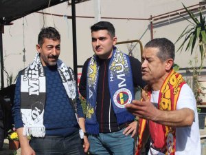 Müslüm Gürses, Ölüm Yıl Dönümünde Hayranları Tarafından Anıldı