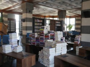 Niğde Belediyesi Kütüphane Çalışmaları Devam Ediyor