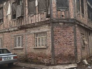 İ̇lgisiz Kalan Eski Konak Yok Olma Tehlikesi İle Karşı Karşıya Kaldı