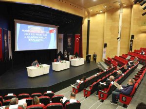Marmaris Belediye Başkanı Oktay: "Kimse Siyaset Peşinde Koşmasın"