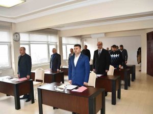 Alaplı Meclisi’nde Depremlerde Hayatını Kaybedenlere Saygı Duruşu