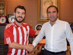 Medicana Sivasspor Yekta Kurtuluş İle 3 Yıllık Sözleşme İmzaladı
