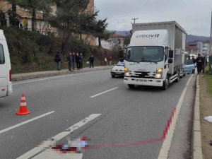 Kamyonetin Çarptığı Yaşlı Adam Ağır Yaralandı