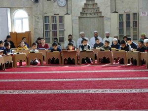 Depremde Vefat Eden Ve Yaralananlar İçin Dua Edildi