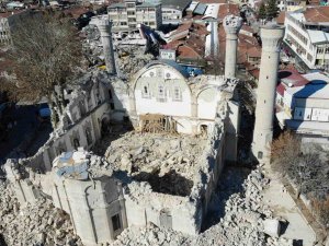 Malatya’da Depremlerde 25 Cami Yıkılırken, 3 Din Görevlisi Vefat Etti