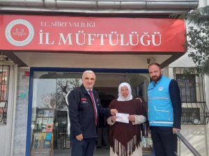 Yaşlı Kadın Kefen Parasını Depremzedelere Bağışladı