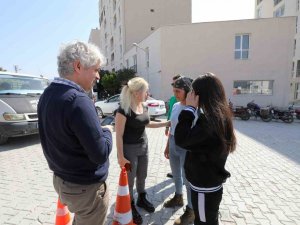 Rektör Özkan Depremzede Öğrencileri Hatay’da Ziyaret Etti