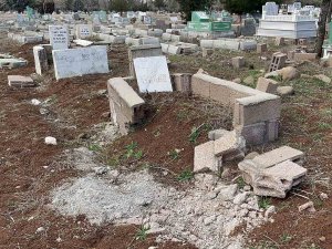 Bebek Mezarlıklarında Deprem Sonrası Hasar