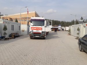 Büyükşehir’den Deprem Bölgesine 2 Konteyner Mutfak Ve 1 Konteyner Yatakhane Daha