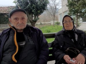 Sahte Başsavcının Ağına Düşen Yaşlı Çift Dolandırılmaktan Son Anda Kurtarıldı