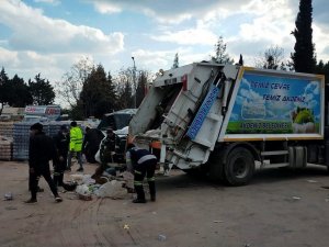 Akdeniz Belediyesi Ekipleri Deprem Bölgesinde Hizmet Veriyor