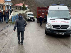 Maden İşçilerini Taşıyan Minibüs Tırla Çarpıştı:6 Yaralı