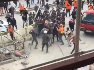 Ümraniye Finans Merkezi’nde İşçilerin Demir Sopalı Kavgası Kamerada