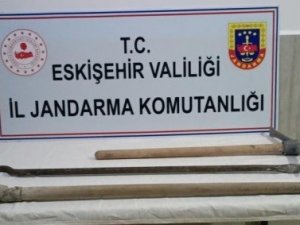 Kaçak Kazı Yapan 2 Kişi Suçüstü Yakalandı