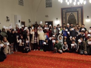 Aldıkları Hediyeleri Deprem Bölgesine Gönderdiler