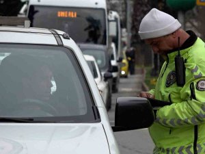 Trafik Ekipleri Denetimlere Ara Vermeden Devam Ediyor
