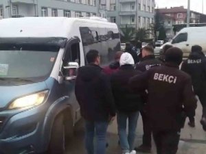 Minibüs Şoförü İle Yolcu Arasında Kavga