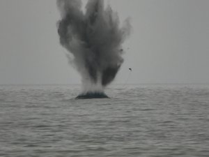 Ordu’da Denizde Bulunan Mayın Benzeri Cisim Fünye İle Patlatıldı