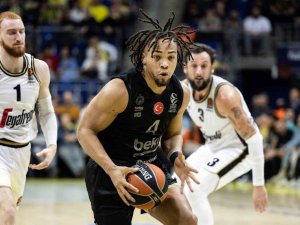 Thy Euroleague: Fenerbahçe Beko: 104 - Virtus Bologna: 72