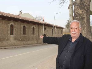 Tam 3 Asırlık Tarihi Taş Kilise Depremde Zarar Görmedi