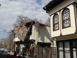 Deprem Malatya’da Tarihi Kültürel Yapılara Da Zarar Verdi