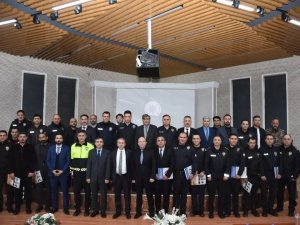 Suç Ve Suçlulara Geçit Vermeyen Asayiş Polisleri Ödüllendirildi