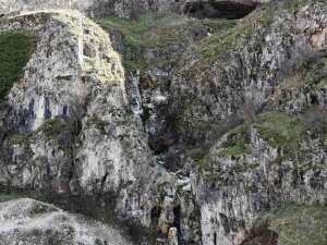 İ̇nönü Fayı Üzerinde Bulunan Doğa Harikasının Emsalleri Alplerde Ve İ̇sviçre’de Görülebiliyor