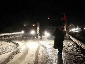 Kızıldağ Geçidinde Kar Tipi Etkili Oldu