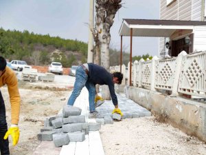Kütahya’nın 100. Yıl Mahallesi’ne Kilit Taşı