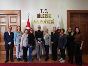 Başkan Subaşı, Kadın Girişimi Üretim Ve İ̇şletme Kooperatifi Üyelerini Makamında Ağırladı