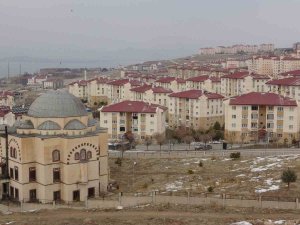 Vanlılar Toki̇’nin Deprem Konutlarında Güvenle Oturuyor