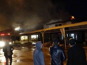 Turizm Bölgesinde Korkutan İşyeri Yangını