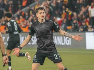 Emirhan Delibaş, Göztepe Formasıyla İlk Golünü Attı