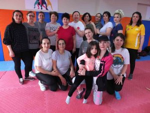 Balıkesirli Kadınlar Pilates İle Stres Atıyor