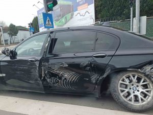 Makam Aracına Mikser Çarpan Başkan Demir, Kazayı Yara Almadan Atlattı